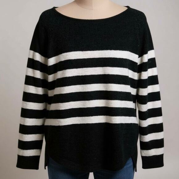 Andrée by Unit Green White Striped Sweater Button Back Women’s Large - Picture 2 of 5